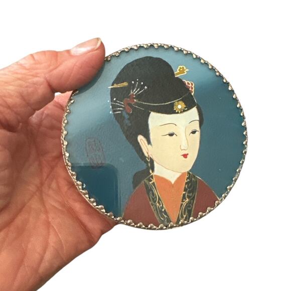 Vintage Hand Painted Geisha Courtesan Mirrored Powder Box Trinkets or Jewelry - Picture 8 of 8